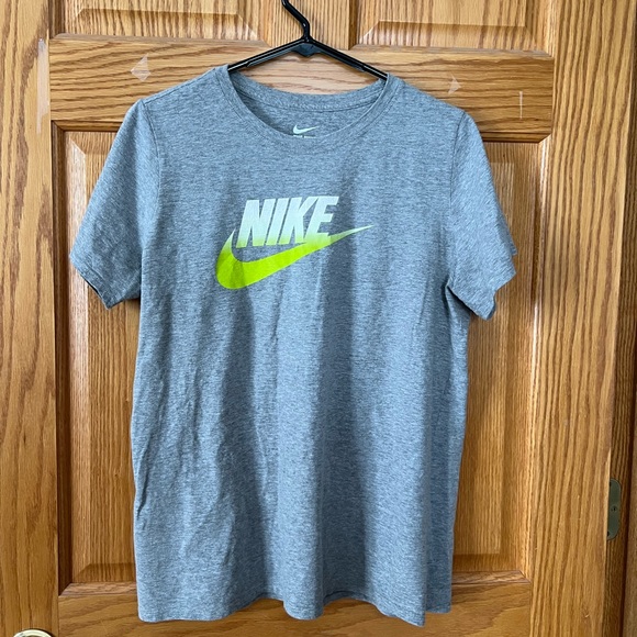 Nike Athletic Tee - Picture 1 of 3